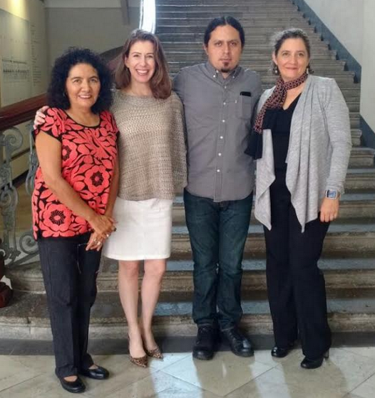 En Tepic, la doctora Lourdes Pacheco (de la Universidad Autónoma de Nayarit y organizadora del concurso), yo, Alejandro Artxaga y Karla San Domingo, después de haber dado la noticia por teléfono al ganador.